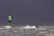 Kitesurfer op de Wad